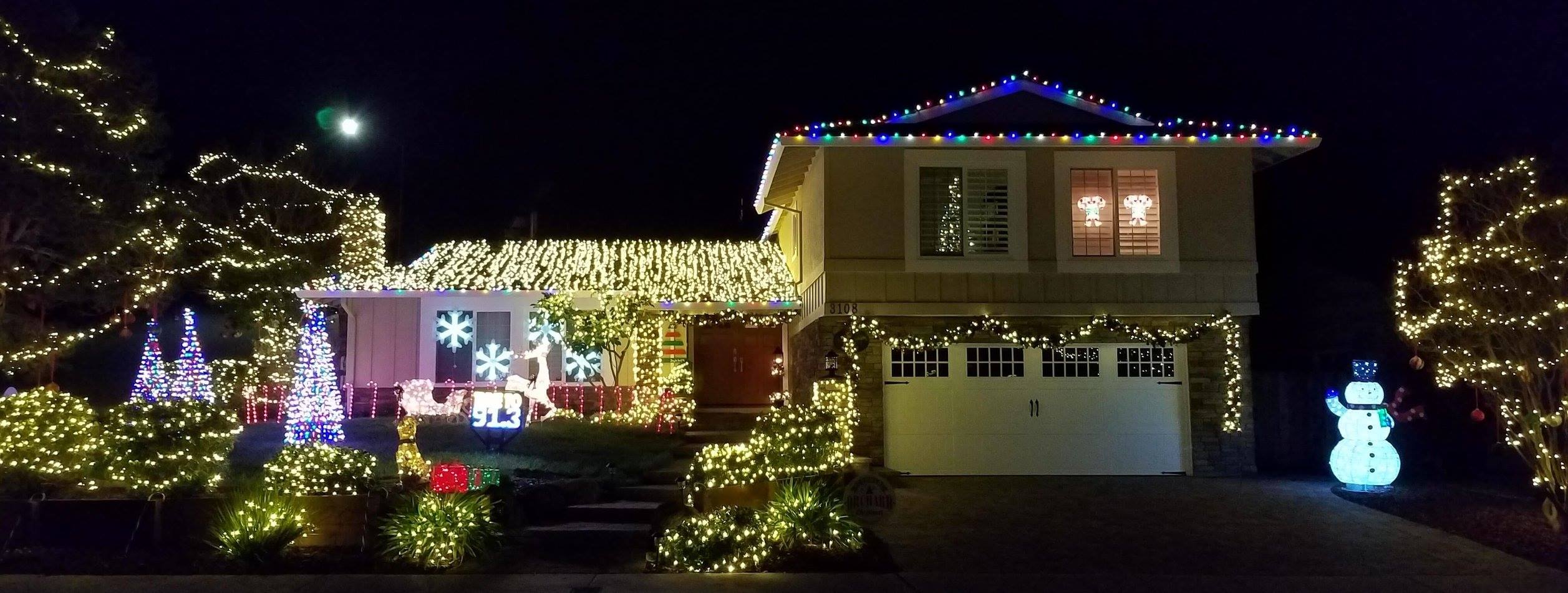 Panorama of the 2016 Corner Orchard Christmas lights in Pleasanton